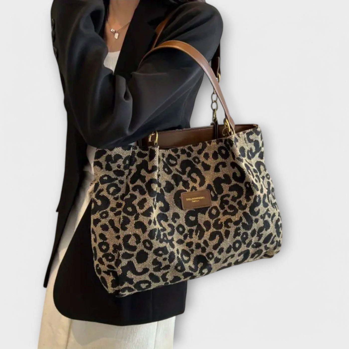 Ashley - Leopard Canvas Tote
